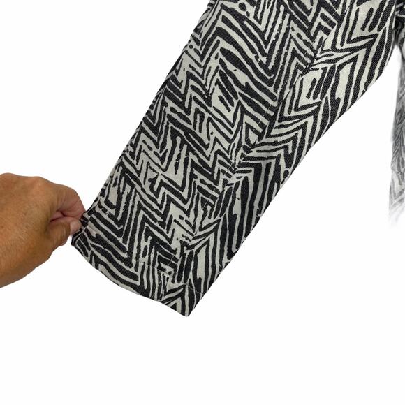 CAbi Zigzag Ponte Knit Jacket Grey/White Size Medium - Picture 5 of 10